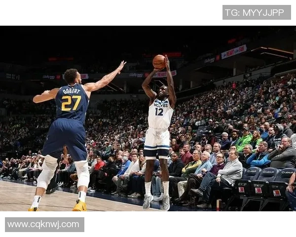 黄蜂队与爵士队激战正酣球迷期待精彩对决与逆转时刻